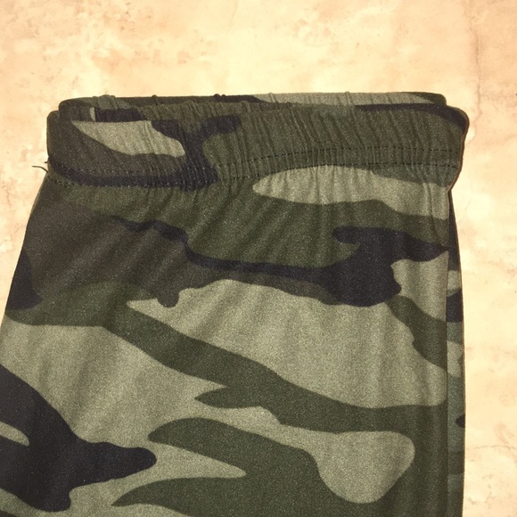 ‼️Last One‼️OS Camo Print Leggings - Picture 4 of 5